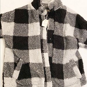 NWT softest sherpa